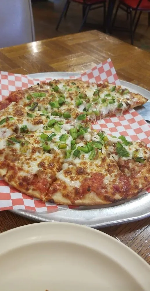 Medium Hamburger and Green Pepper Pizza
